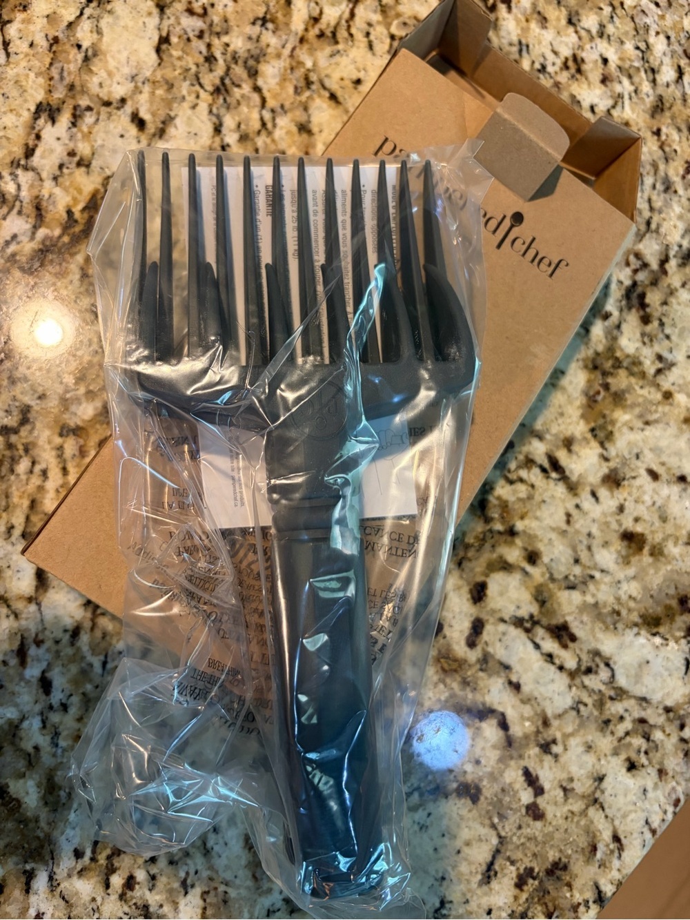 Pampered Chef Black Shredder Tongs New!